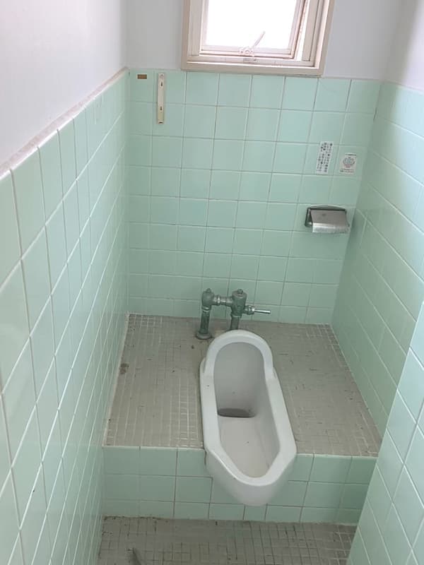 トイレ改修施工前
